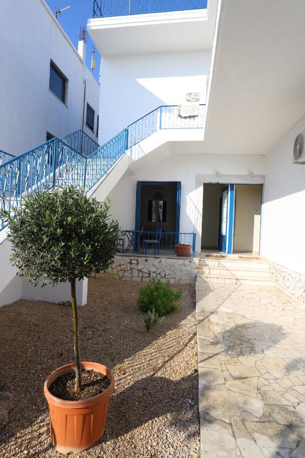 Traditional Town Garden Apartment Rhodes City Bagian luar foto