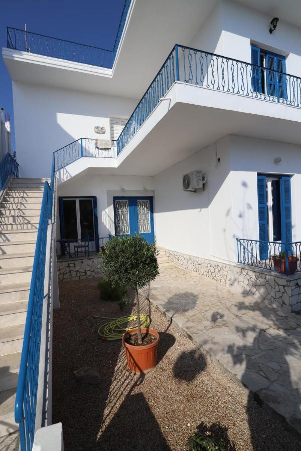 Traditional Town Garden Apartment Rhodes City Bagian luar foto